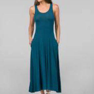 Kira Grace Size M (8-10) - NWT - MIDI FIT & FLARE YOGA DRESS: PEACOCK